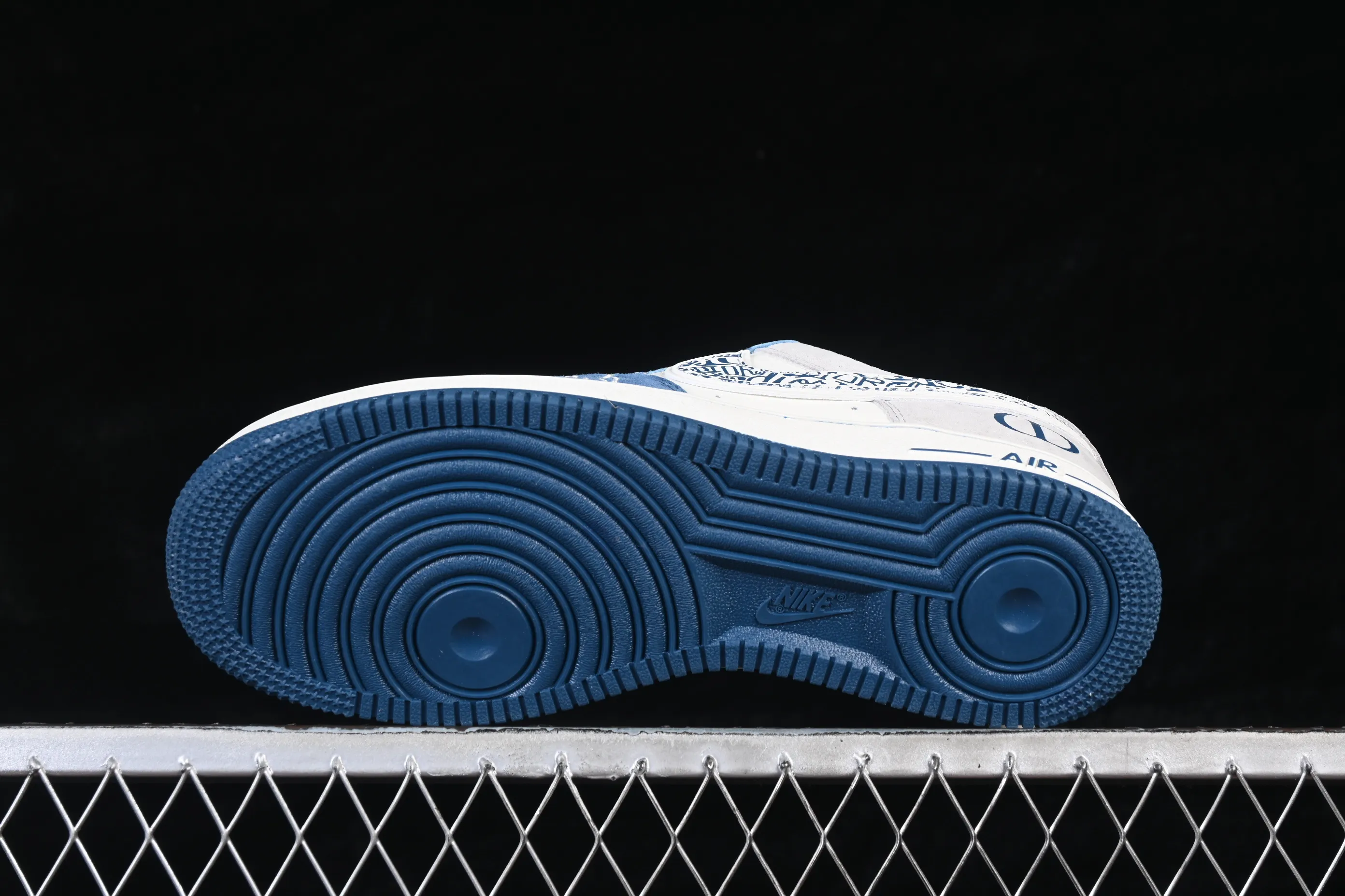 All categories Nk Air Force 1 Air Force series Nk Air Force 1 Low Air Force low-top Nike Air Force 1'07 Low jointly customized model Air Force 1 low-top casual sneakers SS1979-010